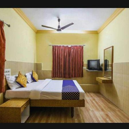 Oyo Hotel Apsara Guest House Ahmedabad Eksteriør billede